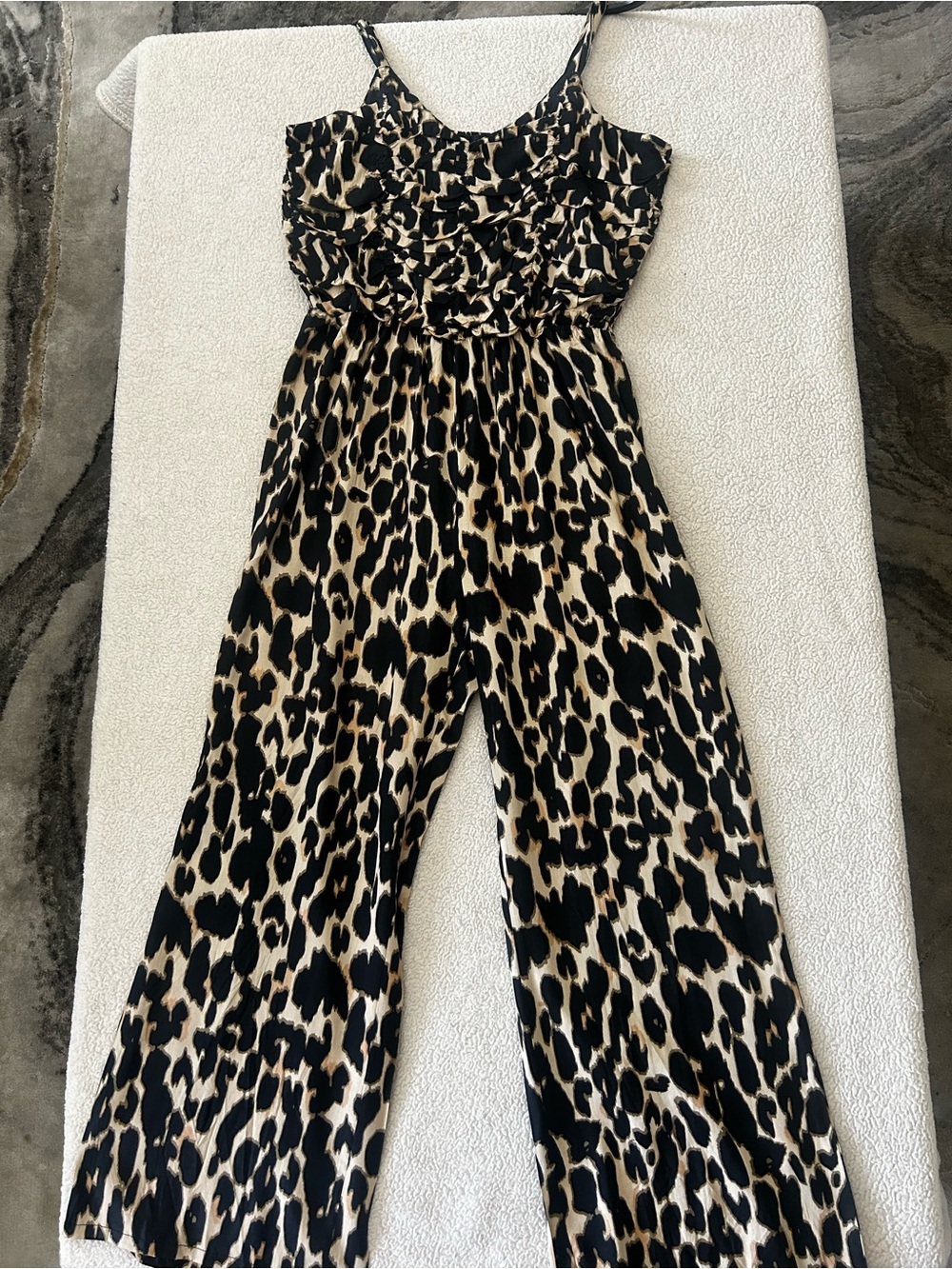 Larsyn & Lily Leopard Print Ruffle Jumpsuit Size Medium Wide Leg Animal Print
